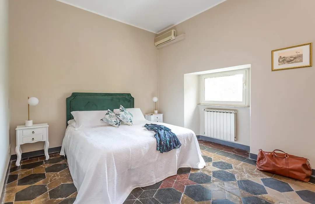 Daplace - Beatrice Apartment-1